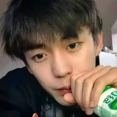 看起来很气质意境唯美帅气男生头像真人帅哥照片