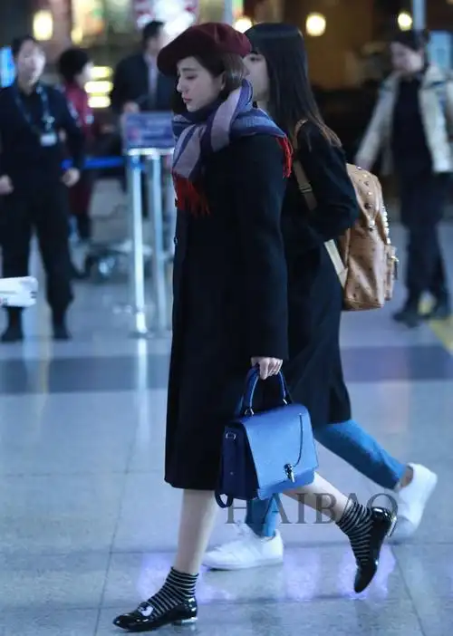 刘诗诗启程2016秋冬巴黎时装周街拍