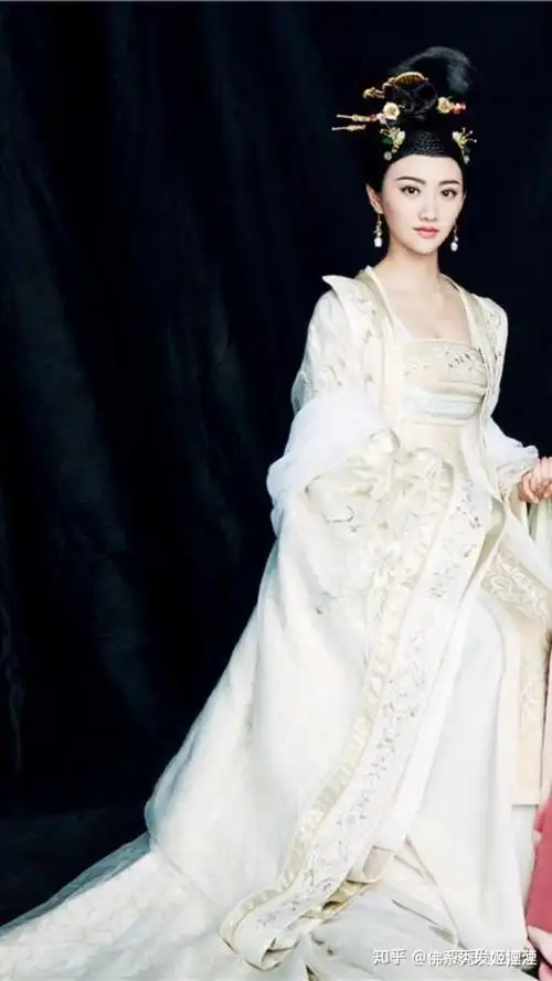 有没有绝美古装剧造型及服饰截图分享?