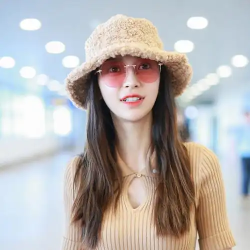 秋冬季新款羊羔毛渔夫帽子女baby热巴明星同款帽子日系盆帽护耳帽