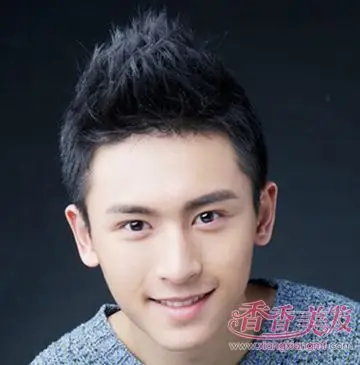 男士两鬓剃平短烫发发型圆脸男生秃鬓角短发发型2