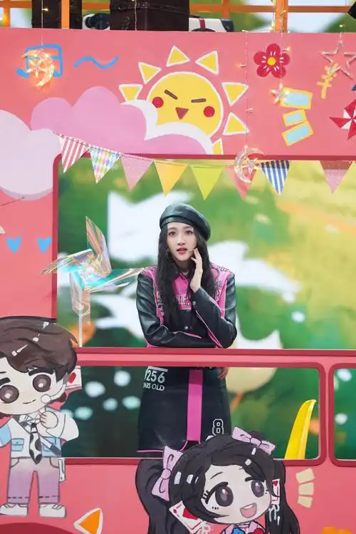 关晓彤机车造型##关晓彤 王牌周考达成