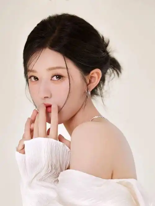 赵露思高清美图分享,颜值出众