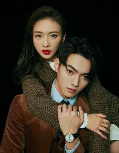 吴谨言许凯再携手登封互动有爱 动作一致甜翻众人