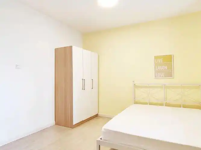 客运中心15平米超大单间