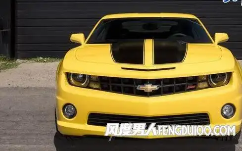 华晨宇富二代生活照_富二代陈俊宇生活照