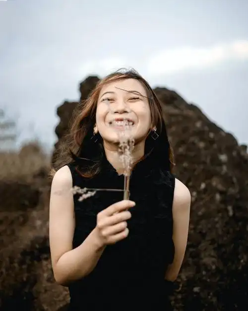 微笑美女治愈系写真图片,高清图片