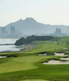 青岛石老人高尔夫俱乐部 优雅宁静的林克斯球场