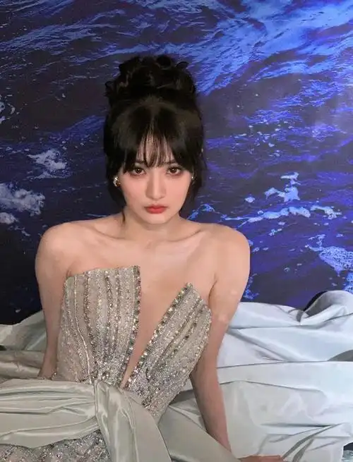 徐璐背后的故事