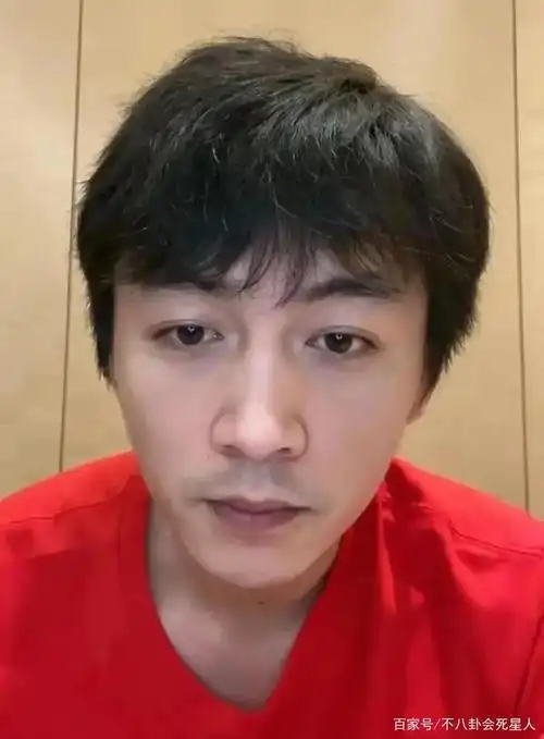 20位男星素颜对比,李易峰皮肤白皙,龚俊浓眉大眼