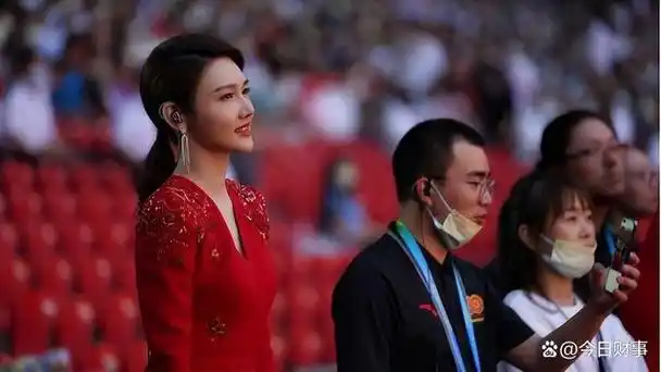 回顾央视主播龙洋没车没房择偶标准高到离谱如今怎么样了