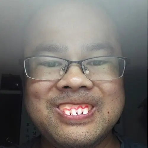 万圣节假牙 龅牙吸血鬼牙齿僵尸门牙 搞笑搞怪整蛊塑胶软牙套现货