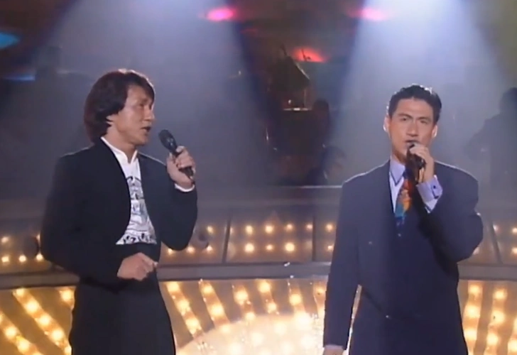 成龙与张学友难得同台演唱,大哥vs歌神这个组合绝了