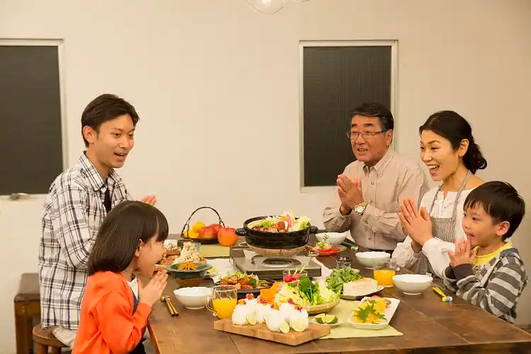 三世同堂 吃 饮食图片