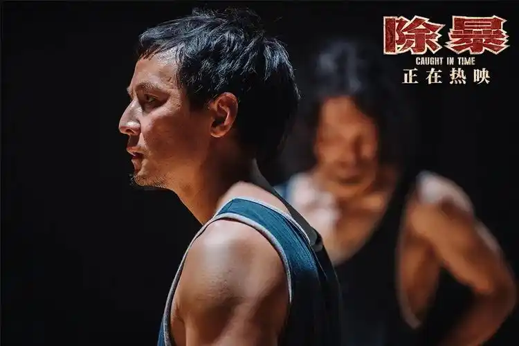 就算吴彦祖剃眉毛剃光头演悍匪除暴还是太浮浅了