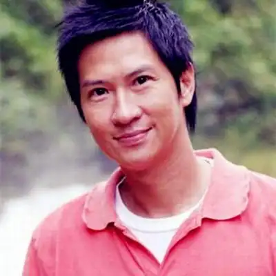 图港星张家辉年轻照片放送昔日颜值帅气逼人获好评