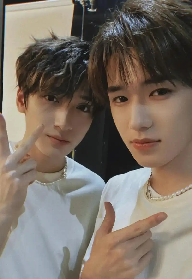 亚轩的翔哥.#宋亚轩 #严浩翔 #合照 #生日快乐 - 抖音