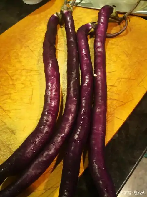 最好是这样的线茄,试过其他的茄子烧出