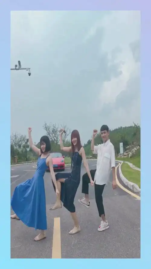 三人组拍照姿势