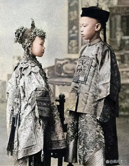 比如他们结婚这么多年了,也没见这对夫妻有个一男半女,再比如说膝下仅