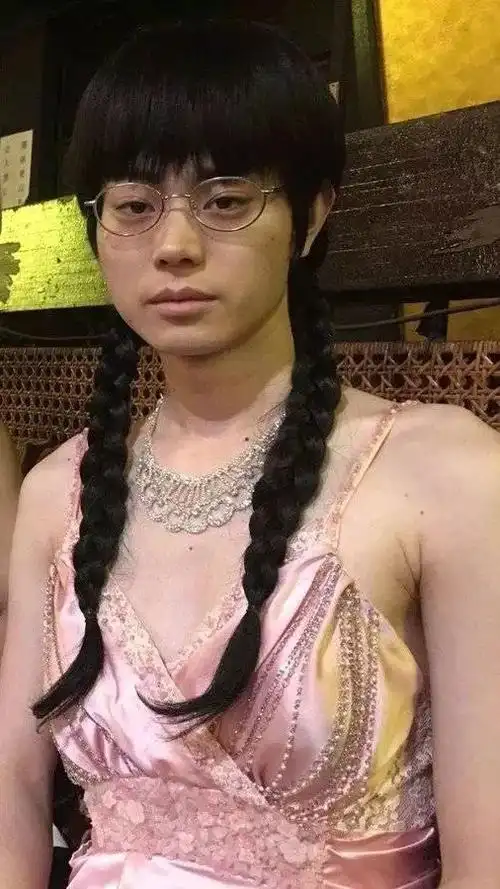 日本男明星最爱的竟然是小裙子这几位女装大佬要捂不住了