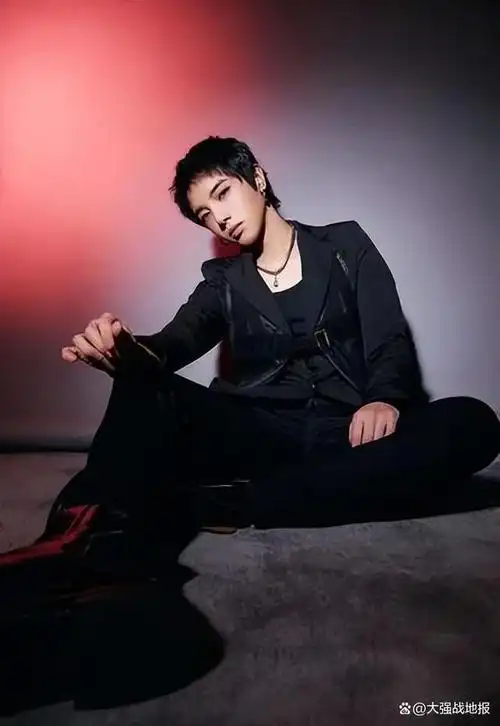 华晨宇终于官宣喜讯全网炸锅终于等到这天了