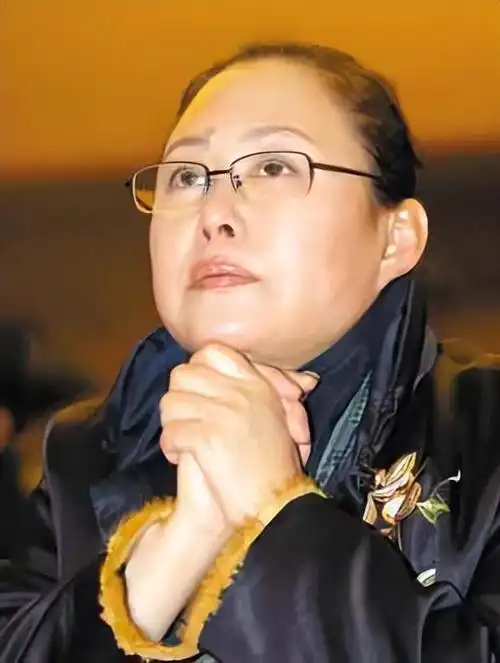 回顾斯琴高娃的儿子:我的沧桑母亲,我的瘫痪父亲,我带泪的亲情