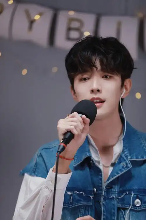 王敬轩0602生日快乐