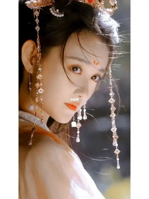 蒋依依古装美呆了