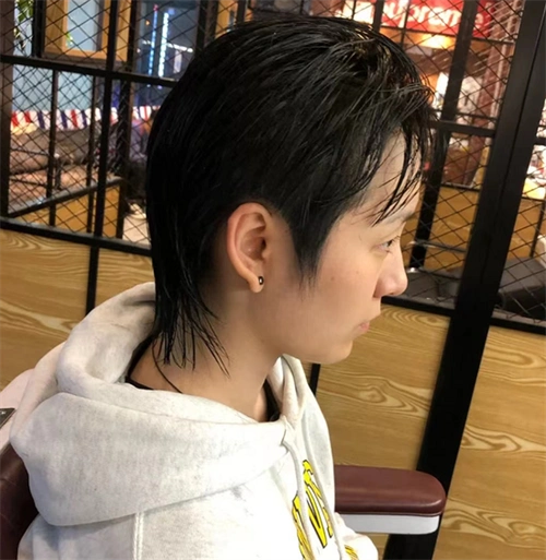 帅气个性狼尾发型 最新男生发型设计_男士短发 - 美发站