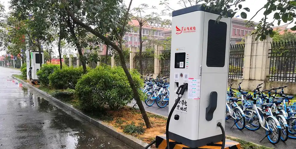 5.7万个充电桩 528座充电站 武汉城区电动车充电半径缩至一公里