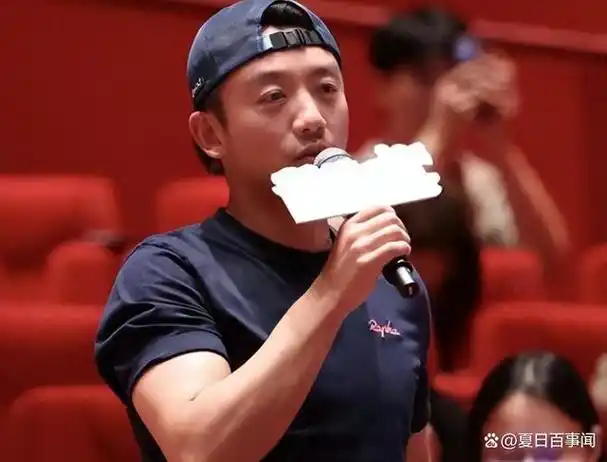 大咖郑恺终现身!面容疲惫胡子拉碴,嫖娼风波后真实状态曝光