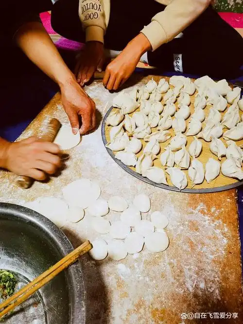大年三十包饺子喽