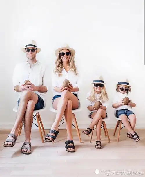 随后昆凌也是奉上罕见一家四口温馨同框的照片该说不说两人的爱情真的