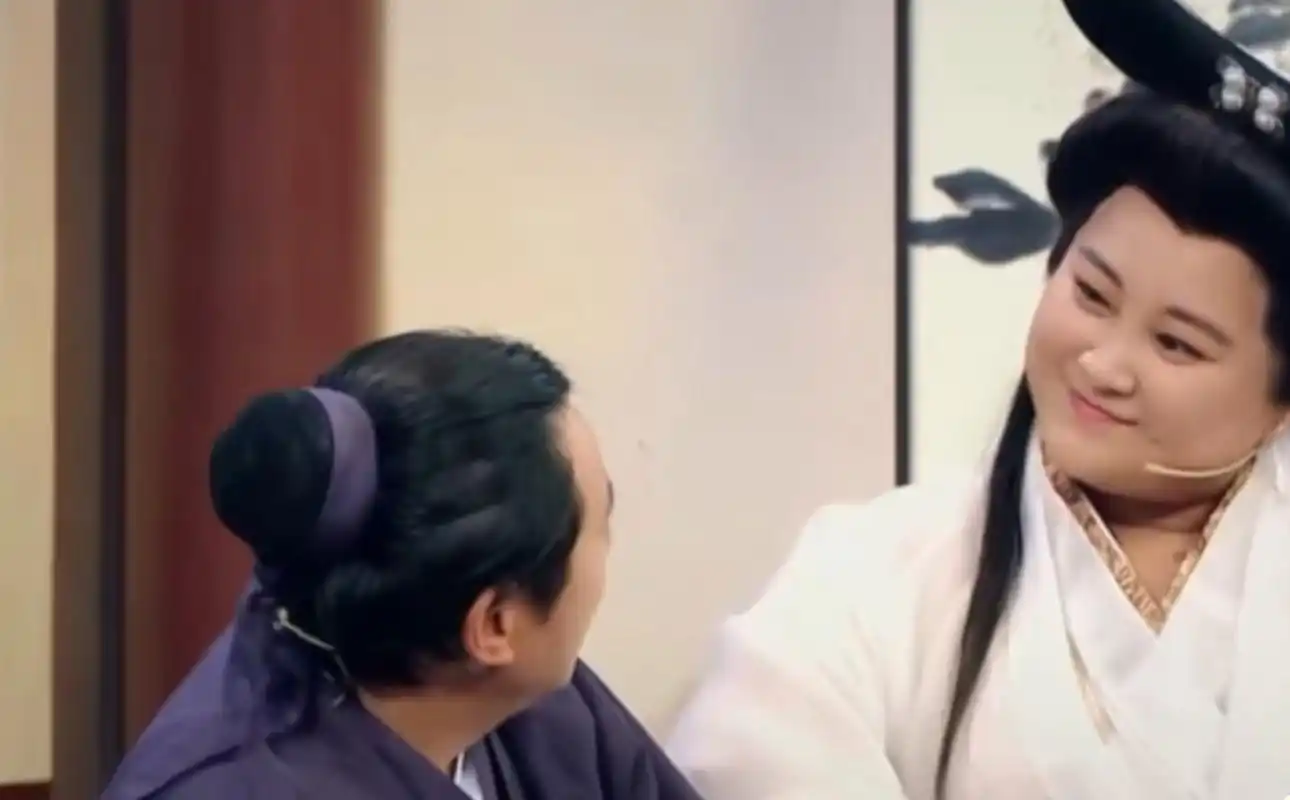 贾玲扮演的白素贞莫名的可爱