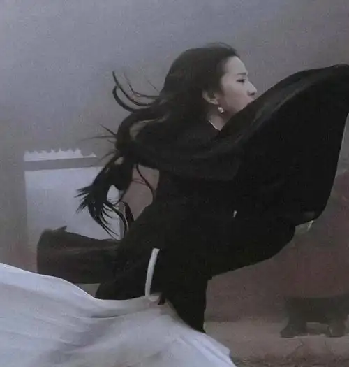 当年得亏是刘亦菲演的王语嫣(刘亦菲演过王语嫣) - 趣味头条