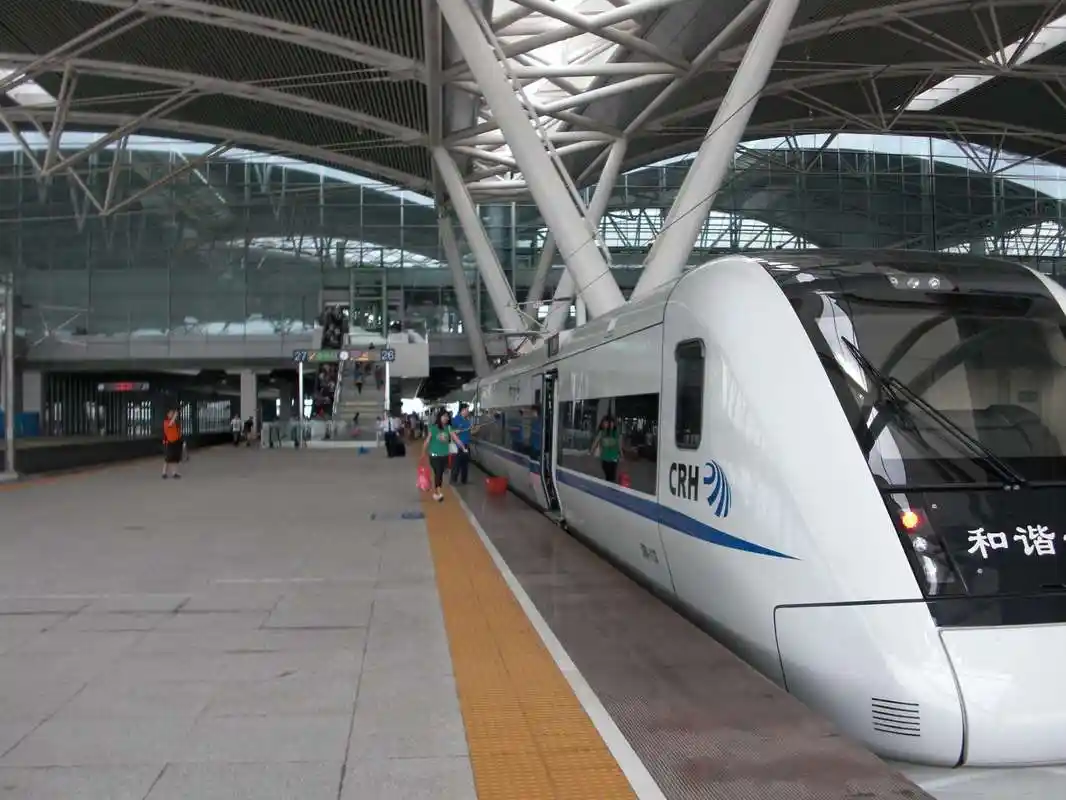 四川在建的一座高铁站,6台14线规模,等级为一等站,不在成都建