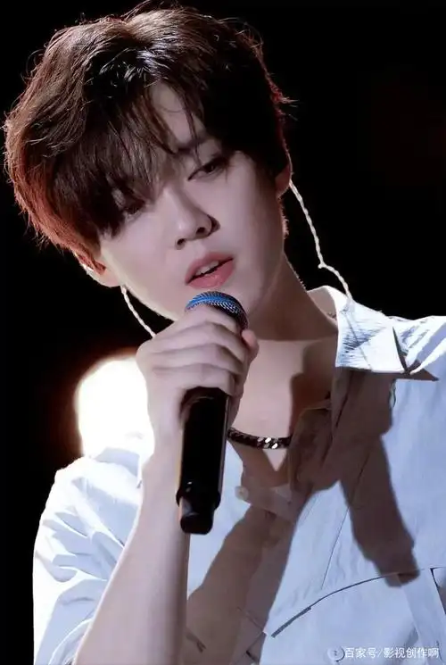 明星鹿晗,神仙颜值!