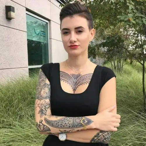 时尚美女的个性纹身图案(5/15)