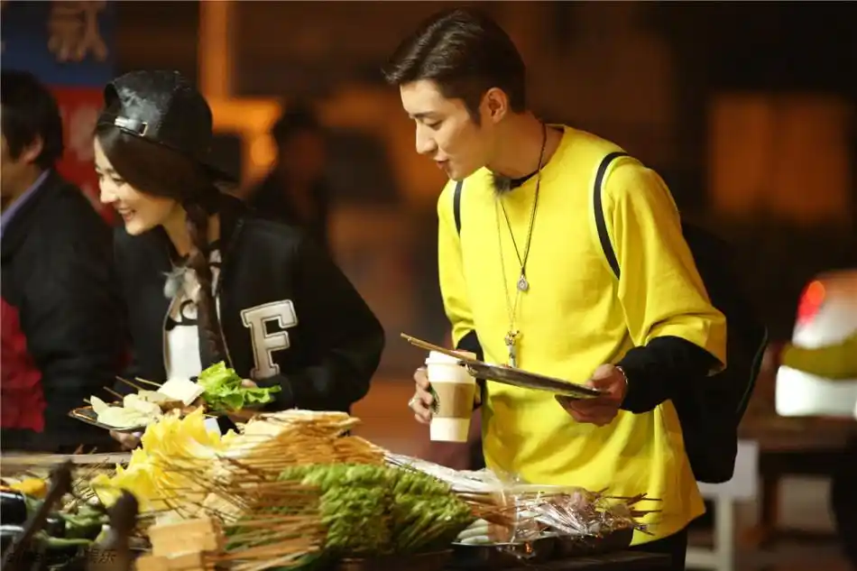 新浪娱乐讯 《我们相爱吧》第一期乔任梁徐璐将踏上一场充满未知的