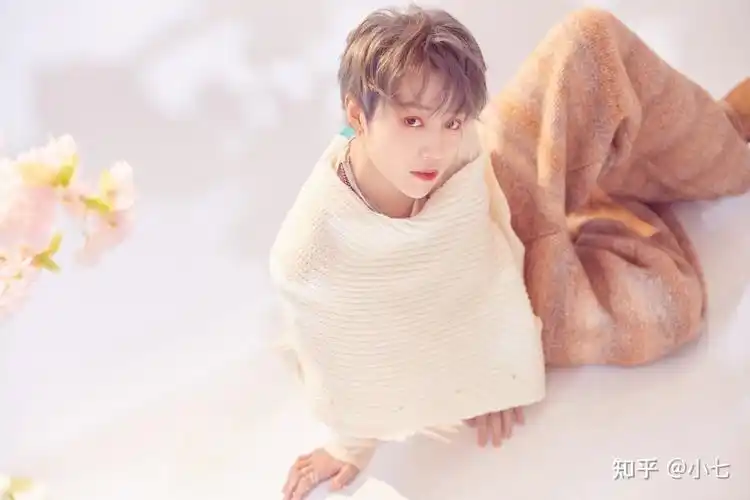 刘雨昕以前的造型为什么跟现在反差那么大?完全是两种风格?