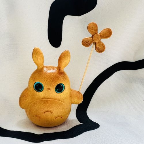 进口黄杨龙猫创意车载摆件卡通动漫风车公仔宫崎骏手办可爱装饰品