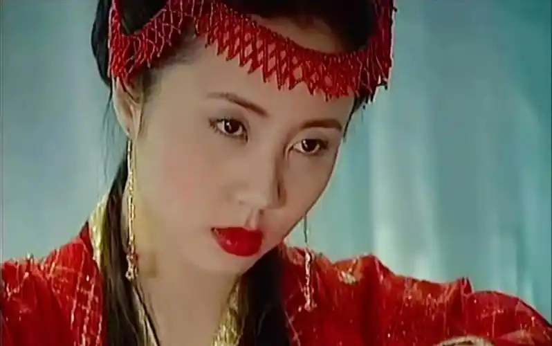 孙莉时隔12年复出,据说她唯一遗憾是:绝世美颜没多拍戏就退圈?