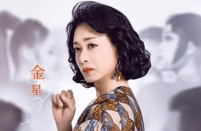 54岁金星女人味渐消,素颜被曝恐重回男儿身_明星_变性_人生