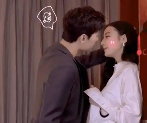 《你是我的荣耀》更新物料,杨洋壁咚迪丽热巴,甜度超标太好磕