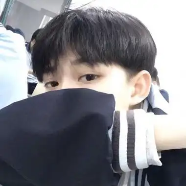 小哥哥自拍照片头像高清帅气的16岁小哥哥自拍照头像