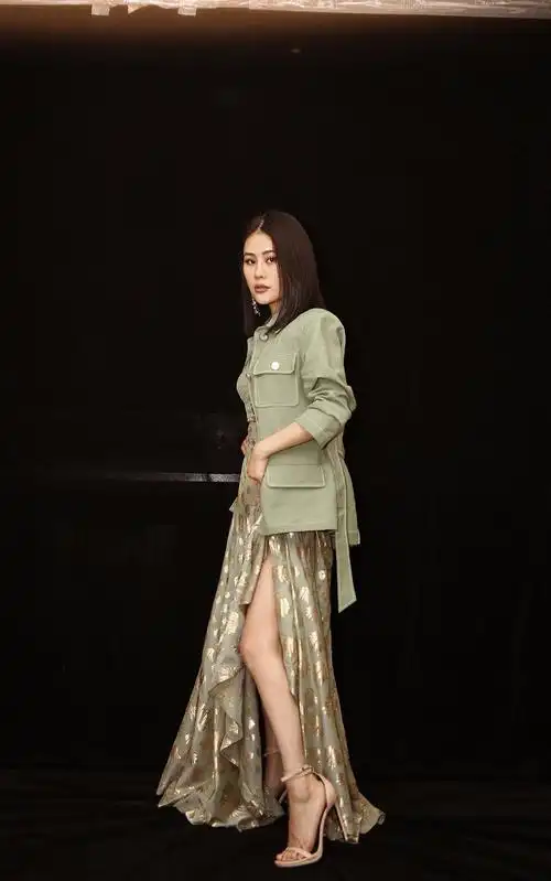 袁娅维的性感也值得慢慢欣赏