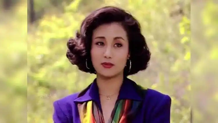 【李颖】你以为的妈妈专业户,年轻时的容貌也曾惊艳过岁月