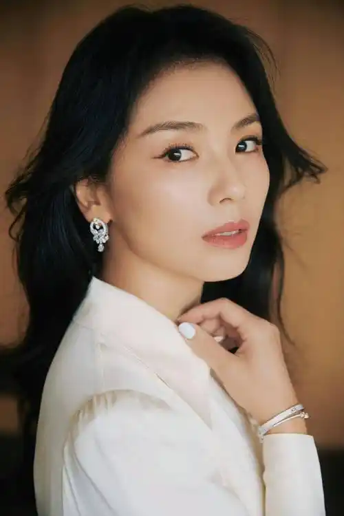 44岁刘涛闪耀活动现场!