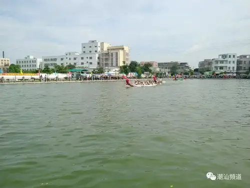 今天澄海各地赛龙舟现场人山人海你也有去凑热闹